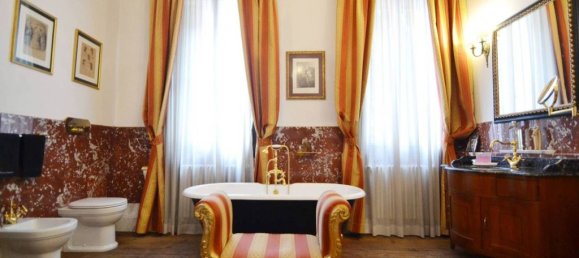 5 bedrooms Villa in Treviso, Italy No. 132379 12