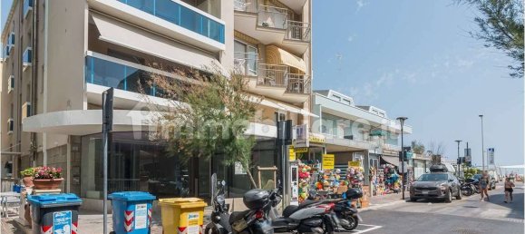 1 room Commercial property in Misano Adriatico, Italy No. 292141 22