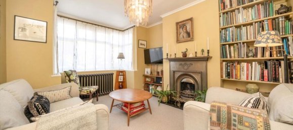 2 Schlafzimmer Haus in Surbiton, United Kingdom, Nr. 10225 10