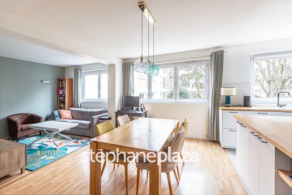 Apartamento de 2 dormitorios en Montrouge, France No. 166630