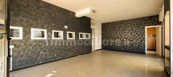 3 rooms Commercial property in Cecina, Italy No. 39676 3