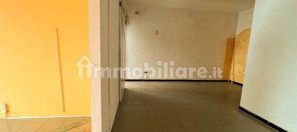 3 rooms Commercial property in Cecina, Italy No. 39676 7