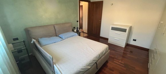 5 rooms Apartment in Mirandola, Italy No. 295656 11