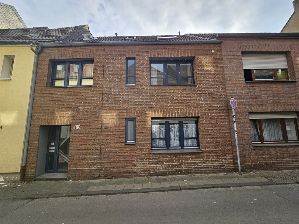 Casa de 5 divisões em Krefeld, Germany N.º 8149