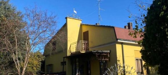 6 rooms Villa in Formigine, Italy No. 28882 11