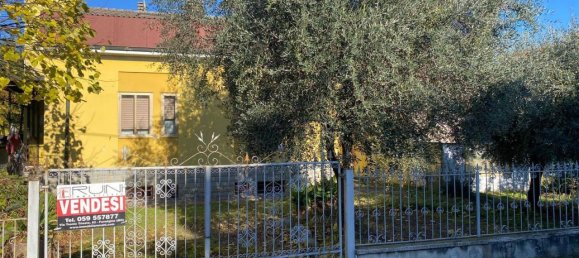 6 rooms Villa in Formigine, Italy No. 28882 3