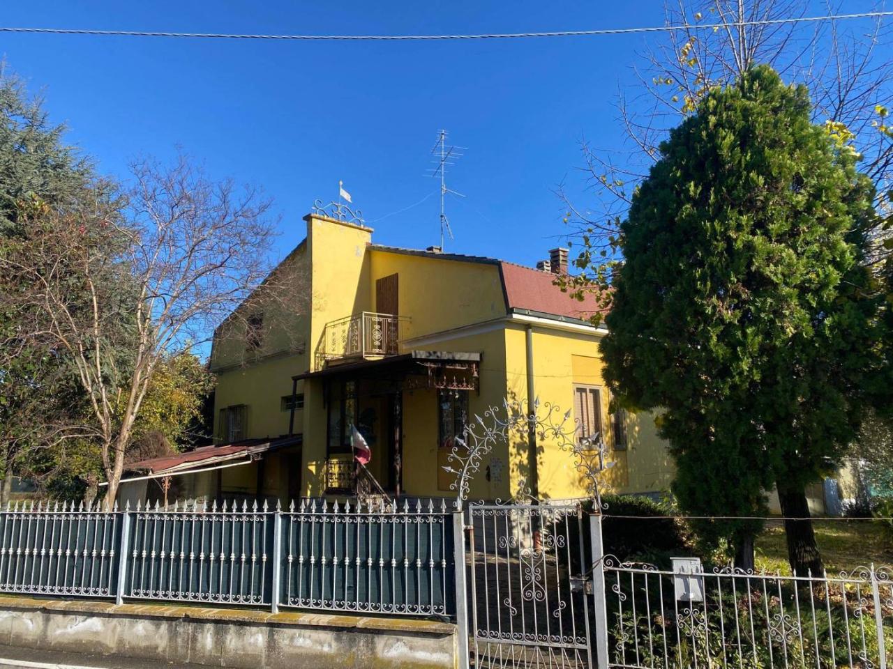 6 rooms Villa in Formigine, Italy No. 28882