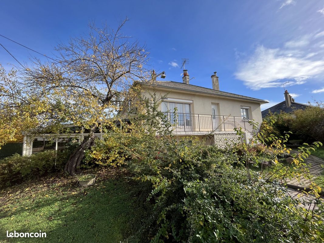 3 chambres Maison à Montluçon, France No. 288624