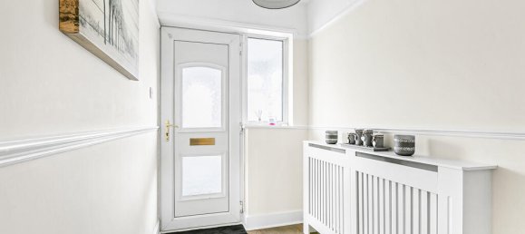 4 bedrooms House in Feltham, United Kingdom No. 8504 8