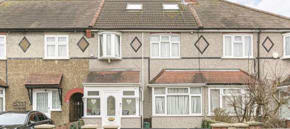 4 bedrooms House in Feltham, United Kingdom No. 8504 18