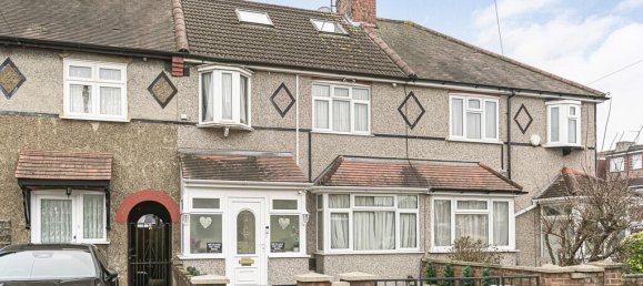 4 bedrooms House in Feltham, United Kingdom No. 8504 17