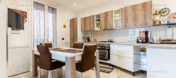 Apartamento de 4 habitaciónes en Syracuse, Italy No. 278420 9