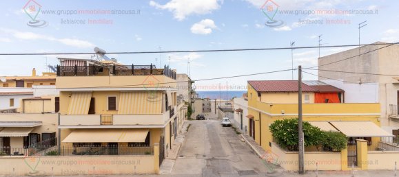 Apartamento de 4 habitaciónes en Syracuse, Italy No. 278420 3