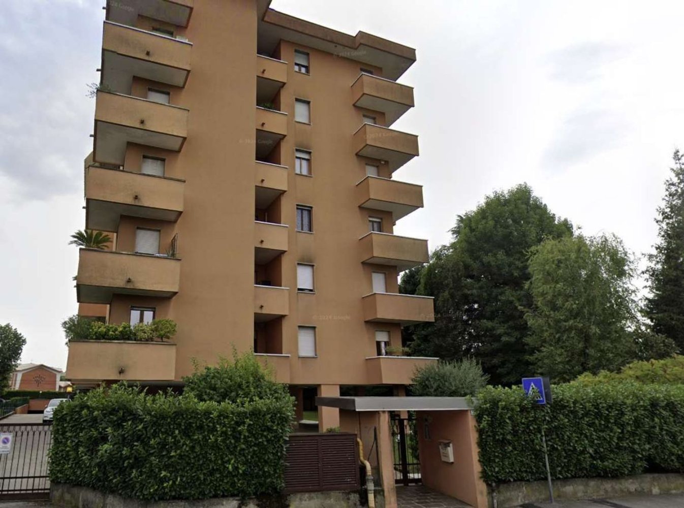 4 rooms Apartment in Meda, Italy No. 3743