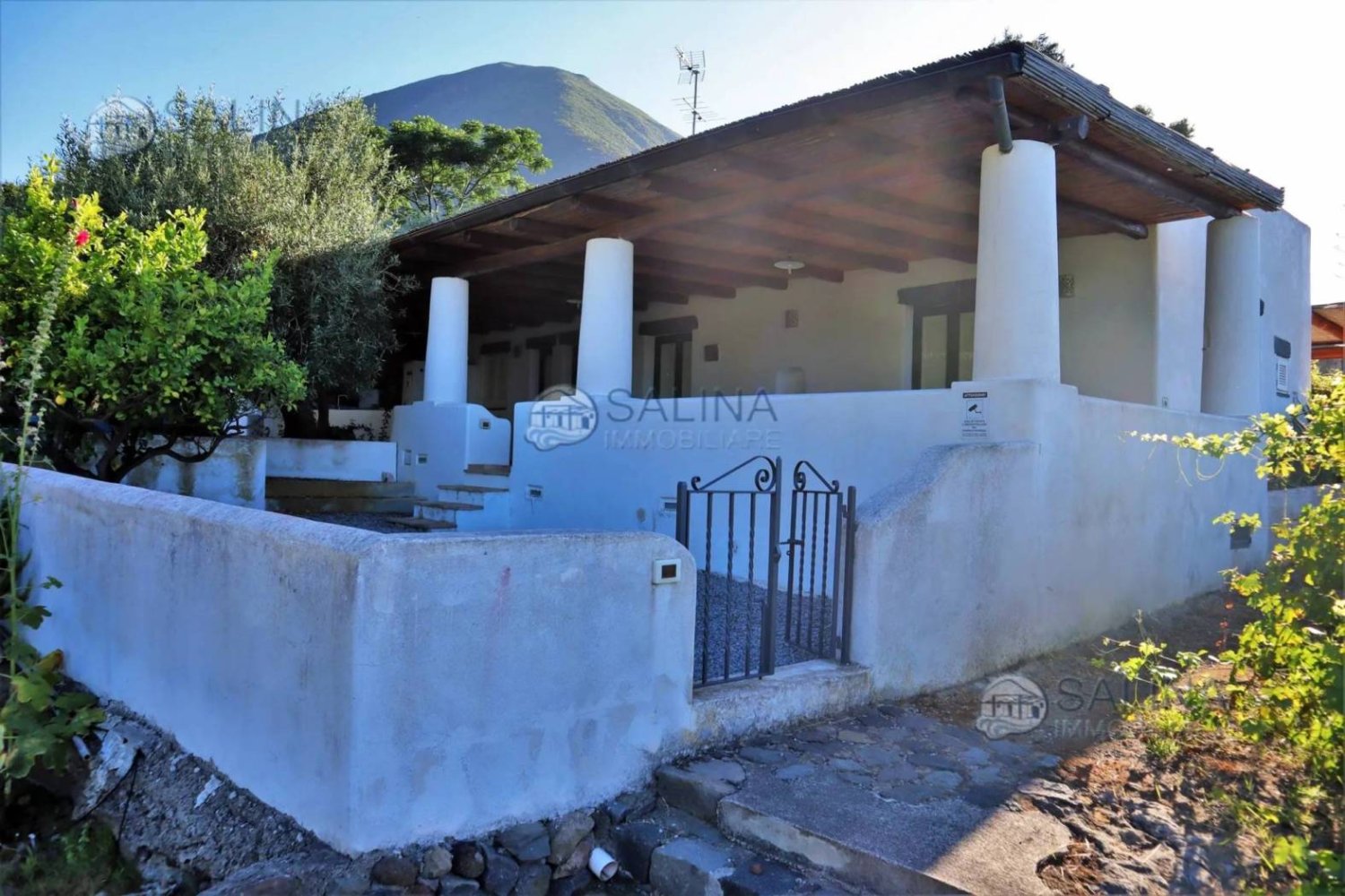 2 غرف نوم فيلا في Malfa, Italy رقم 107230