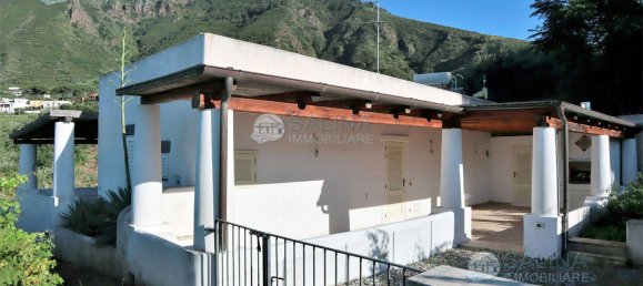 2 غرف نوم فيلا في Malfa, Italy رقم 107230 41