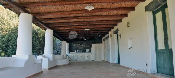 2 غرف نوم فيلا في Malfa, Italy رقم 107230 47