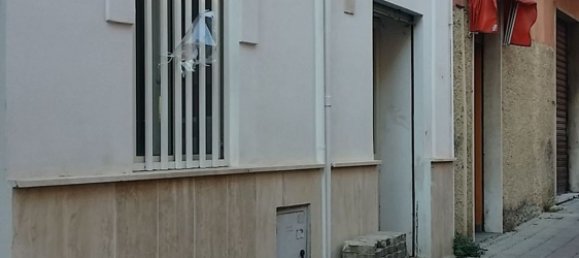 53m² Commercial property in Civitavecchia, Italy No. 327637 2