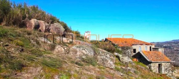 3 bedrooms House in Cinfaes, Portugal No. 160638 32