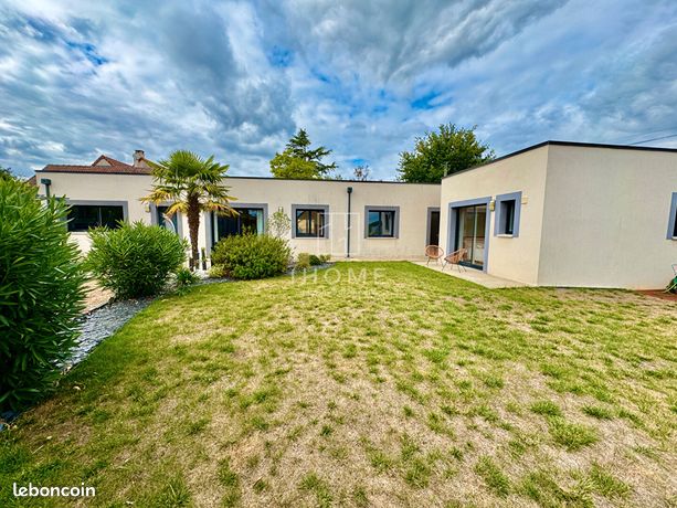 4 bedrooms House in Sarthe, France No. 314803