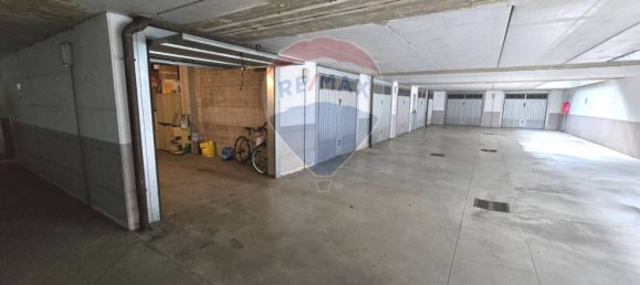 Квартира с 2 спальнями в Пьольтелло, Италия № 218843 34