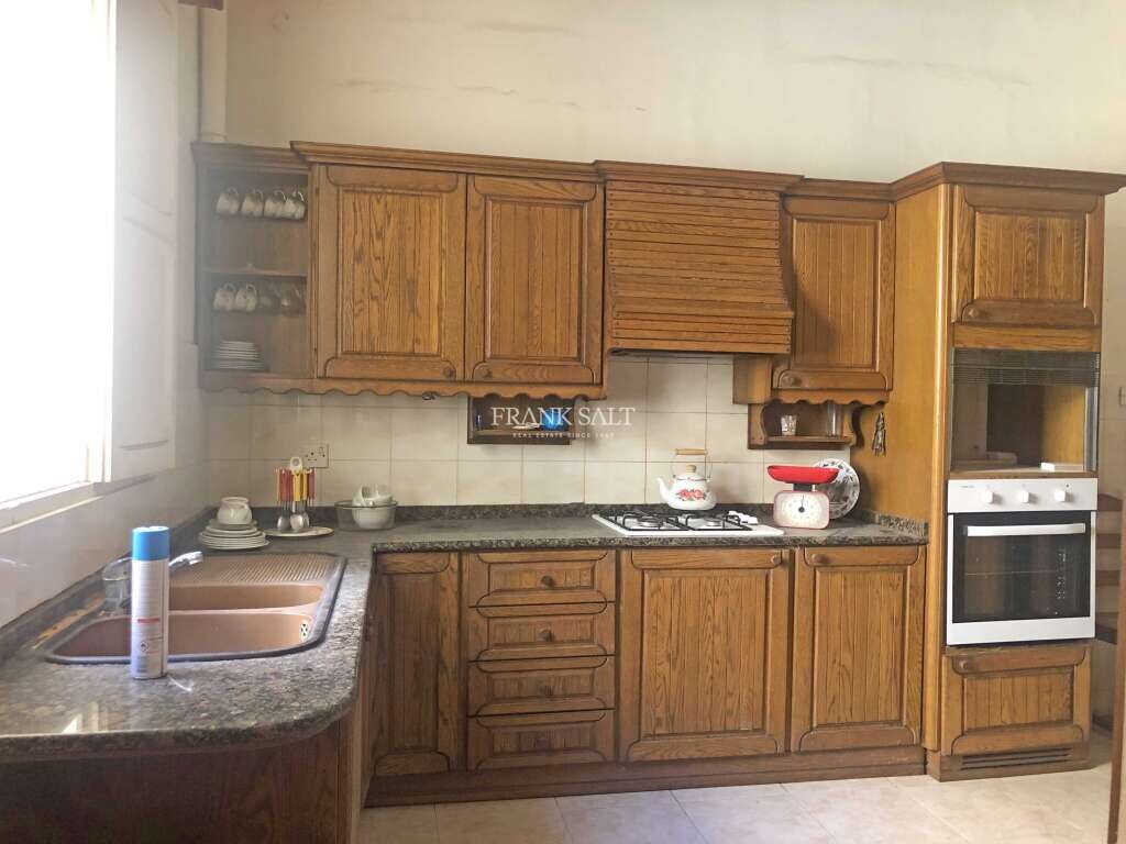 Мезонет с 2 спальнями в Фгура, Мальта № 8100