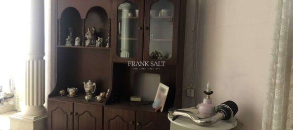 Мезонет с 2 спальнями в Фгура, Мальта № 8100 17