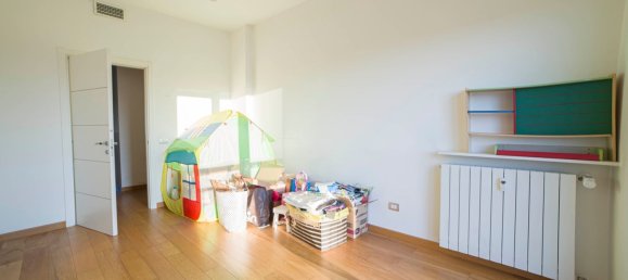 Apartamento de 5 habitaciónes en Codogno, Italy No. 224293 7