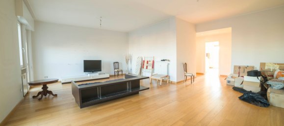 Apartamento de 5 habitaciónes en Codogno, Italy No. 224293 3