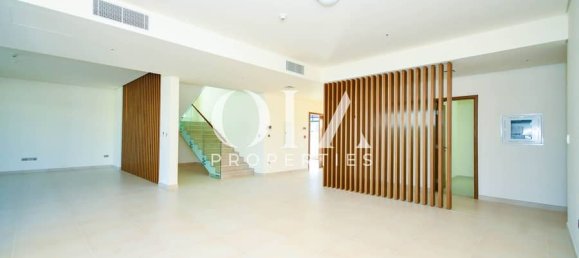 4 bedrooms Villa in Yas Island, UAE No. 17386 4