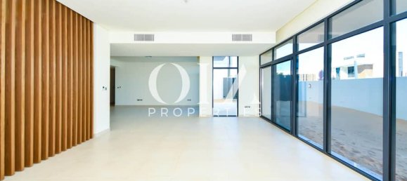 4 bedrooms Villa in Yas Island, UAE No. 17386 6