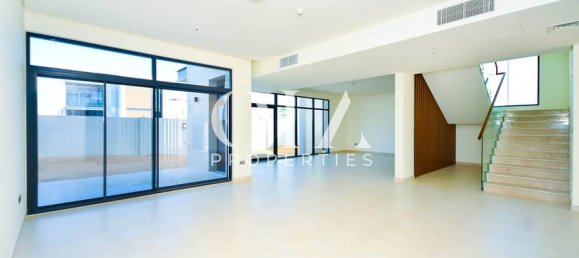 4 bedrooms Villa in Yas Island, UAE No. 17386 7
