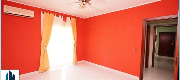 4 bedrooms Apartment in Messina, Italy No. 318462 11