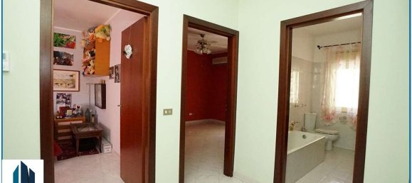 4 bedrooms Apartment in Messina, Italy No. 318462 21