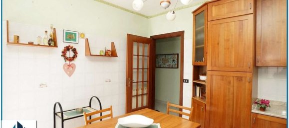 4 bedrooms Apartment in Messina, Italy No. 318462 5