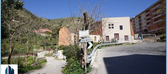 4 bedrooms Apartment in Messina, Italy No. 318462 29