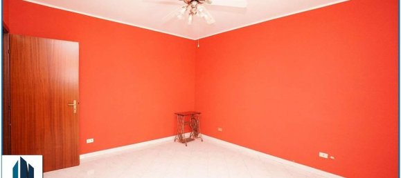 4 bedrooms Apartment in Messina, Italy No. 318462 9