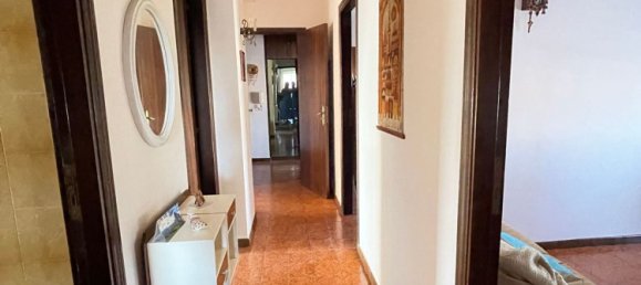 7 غرف نوم شقة في Caltanissetta, Italy رقم 316642 13