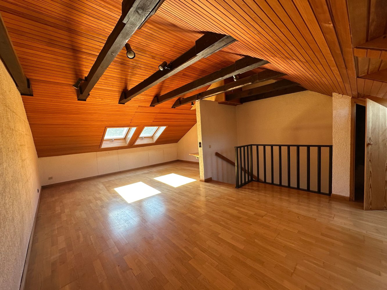 4غرفة تاون هاوس في Dusseldorf, Germany رقم 13333