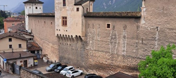 5 bedrooms Penthouse in Trento, Italy No. 377909 3