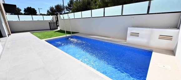 3 bedrooms Townhouse in Filipinas, Spain No. 13526 2