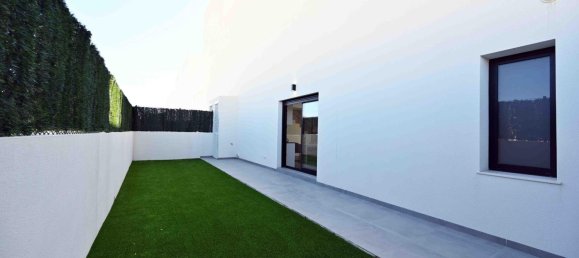 3 bedrooms Townhouse in Filipinas, Spain No. 13526 4