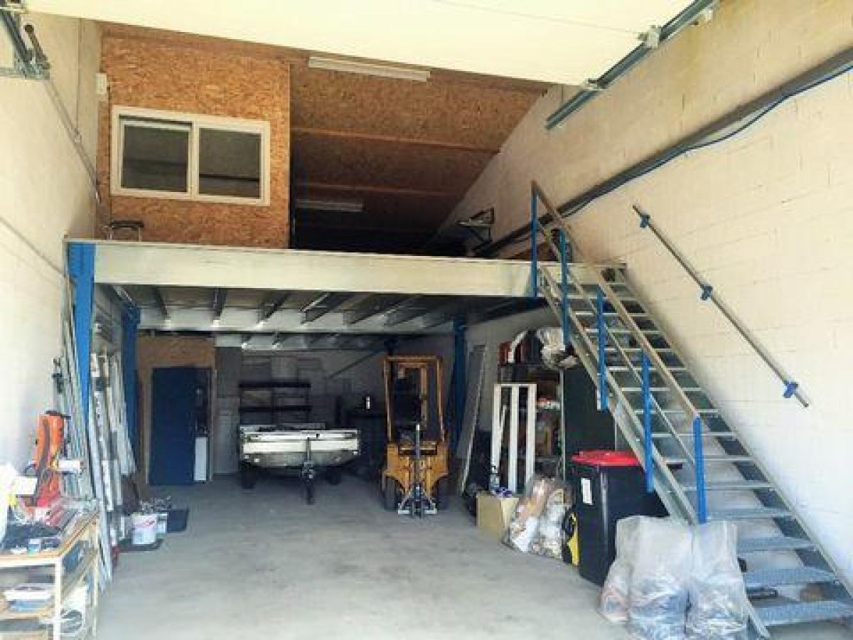  مكتب في Longwy, France 156متر مربع رقم 17865