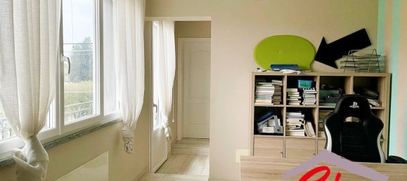 5 rooms Villa in Novara, Italy No. 207031 3