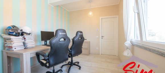 5 rooms Villa in Novara, Italy No. 207031 2