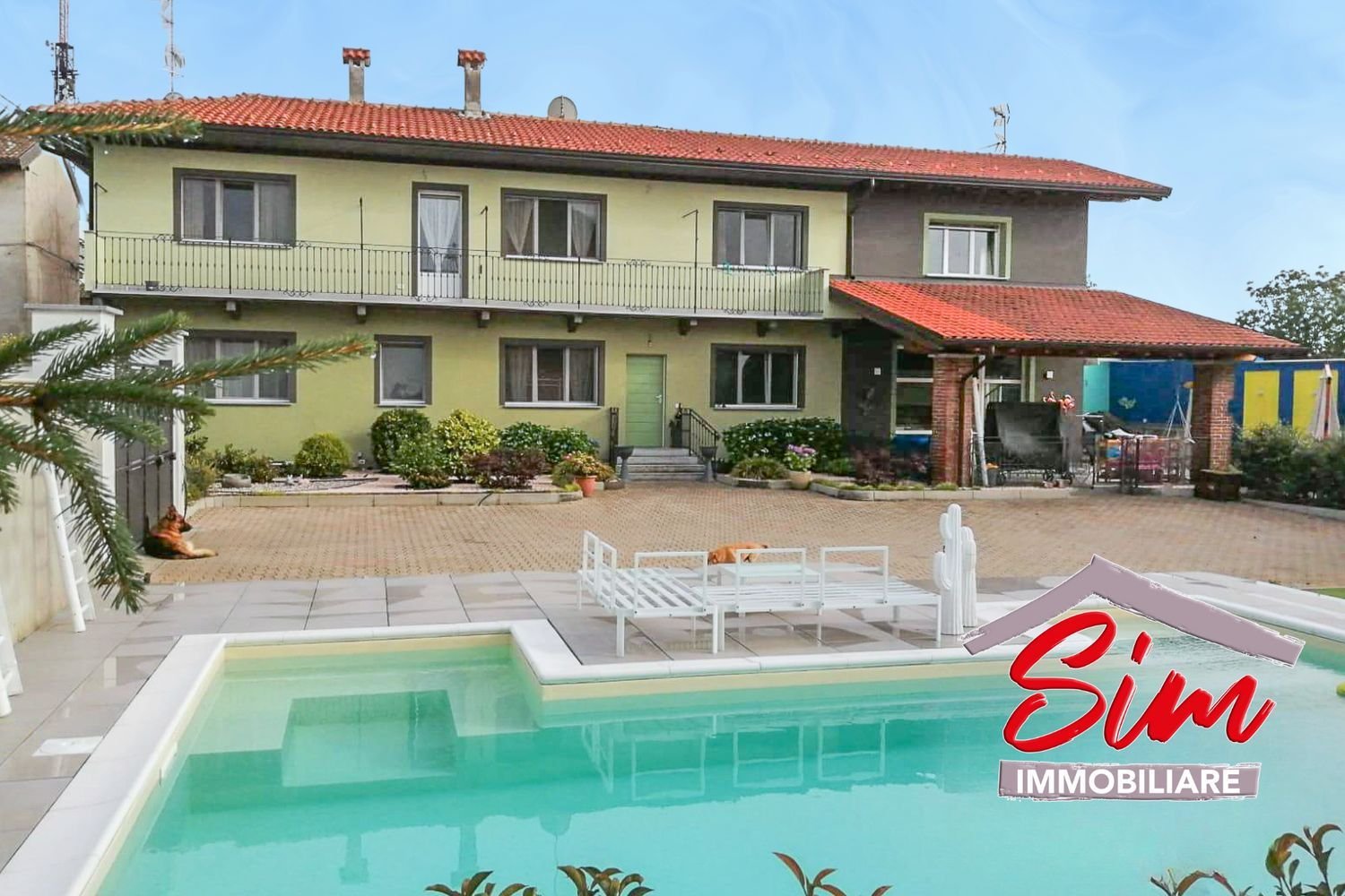 5 rooms Villa in Novara, Italy No. 207031