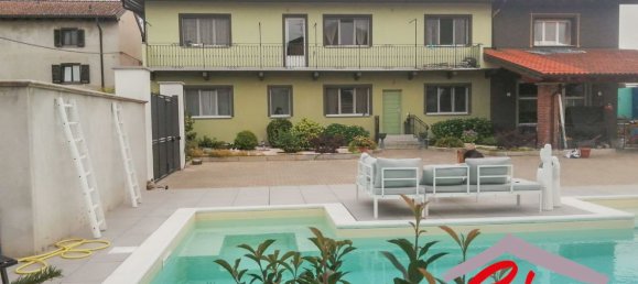 5 rooms Villa in Novara, Italy No. 207031 9