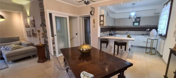 6-salle Villa à Rubiera, Italy No. 94438 3