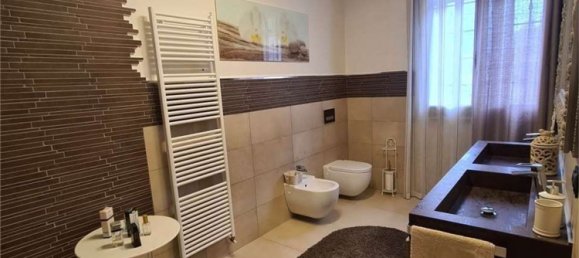 6-salle Villa à Rubiera, Italy No. 94438 9