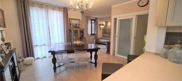 6-salle Villa à Rubiera, Italy No. 94438 2